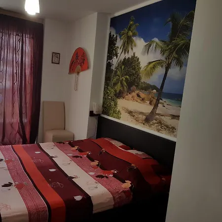 2 Coralia Apartment Mamaia